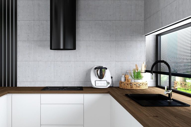 Blaty kuchenne: jakie materiały warto rozważyć?