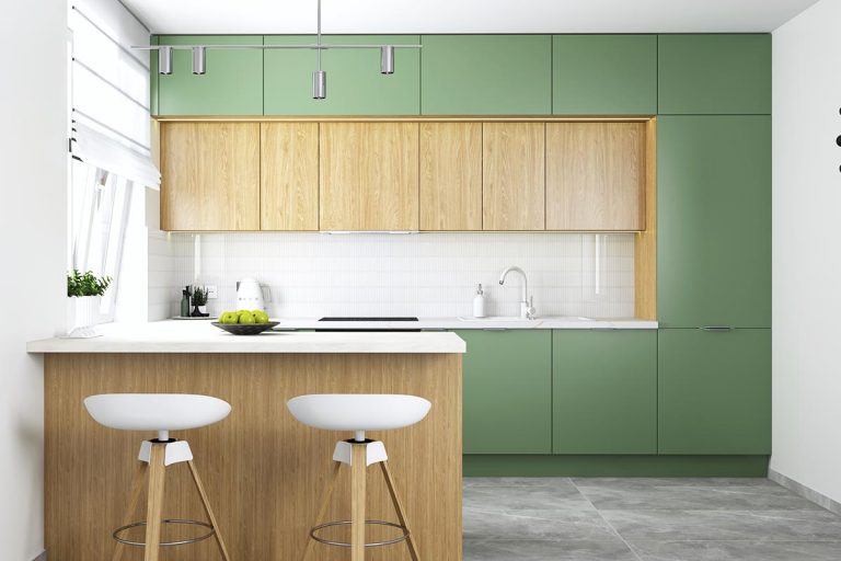 Meble kuchenne do sufitu – sposób na przestronną i funkcjonalną kuchnię